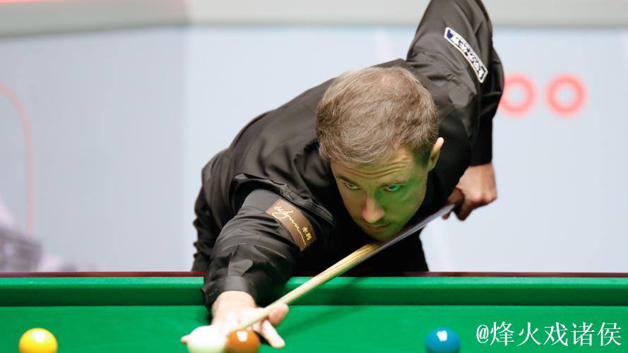 利索夫斯基秀绝妙弧线球，酷炫十足！